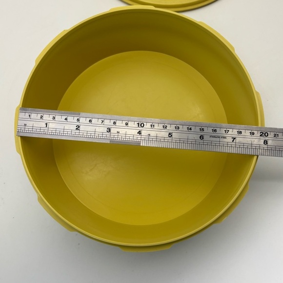 Vintage Tupperware daffodil yellow servalier container 1204-10 & seal lid 1205-8 - Picture 9 of 10